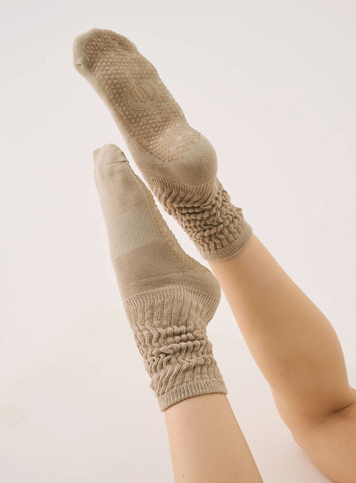 SCRUNCH GRIP SOCKS